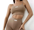 Conjunto de roupa feminina confortável ideal para academia.